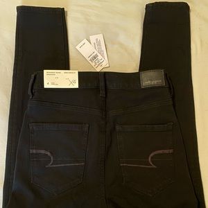 NWT AE highest rise jegging super stretch • 4 short